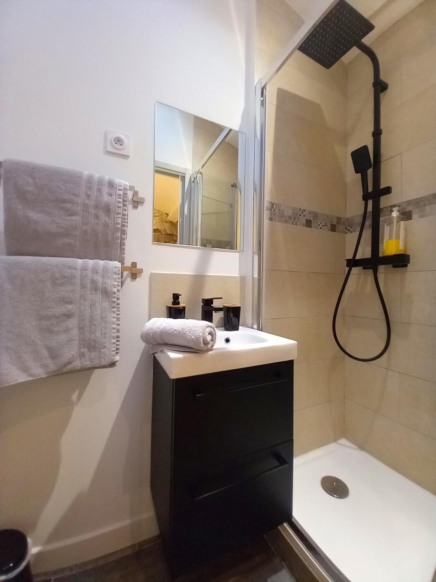 #3 Studio # Place Charmante Тулон Екстериор снимка